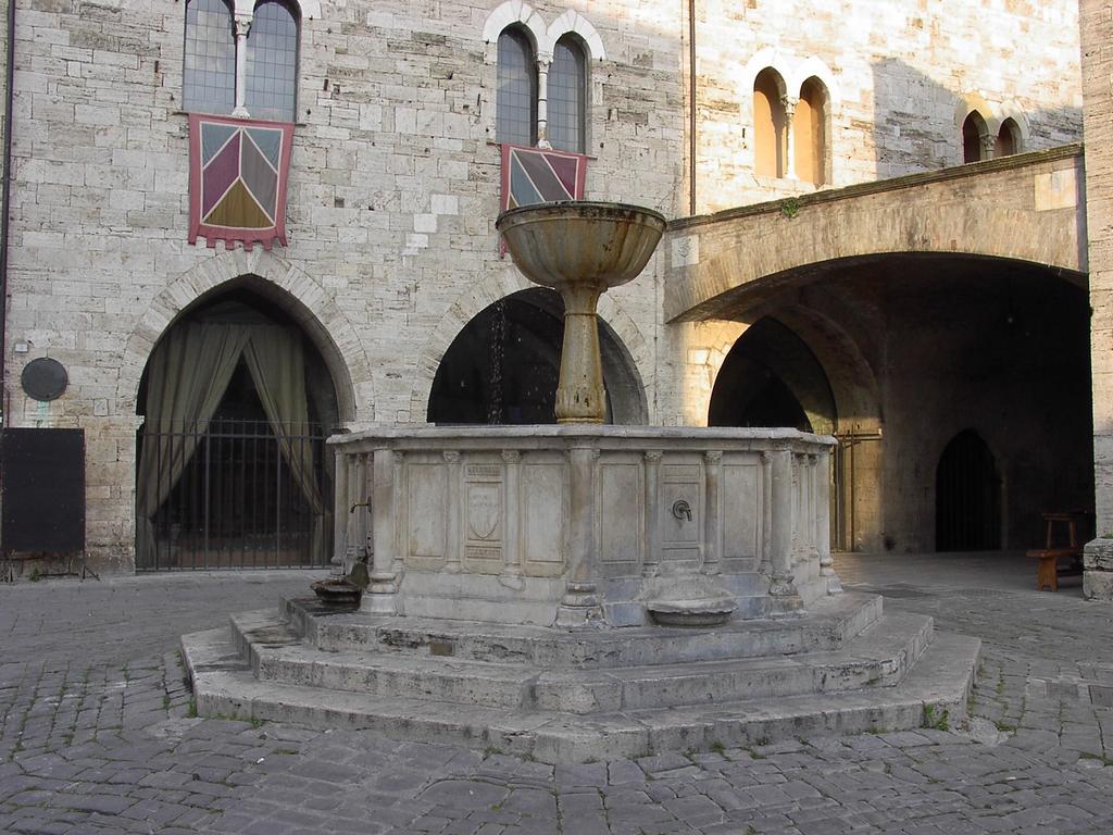 Hotel Palazzo Brunamonti Bevagna Zewnętrze zdjęcie