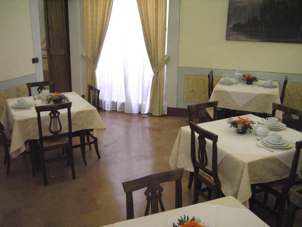 Hotel Palazzo Brunamonti Bevagna Zewnętrze zdjęcie