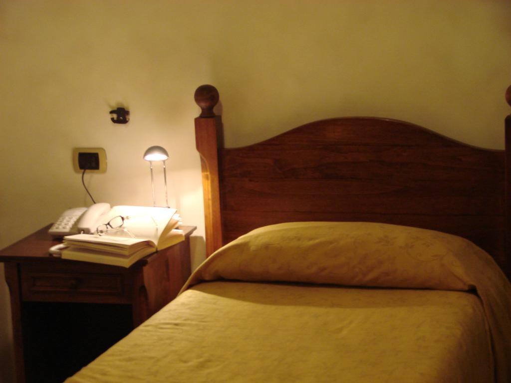 Hotel Palazzo Brunamonti Bevagna Zewnętrze zdjęcie