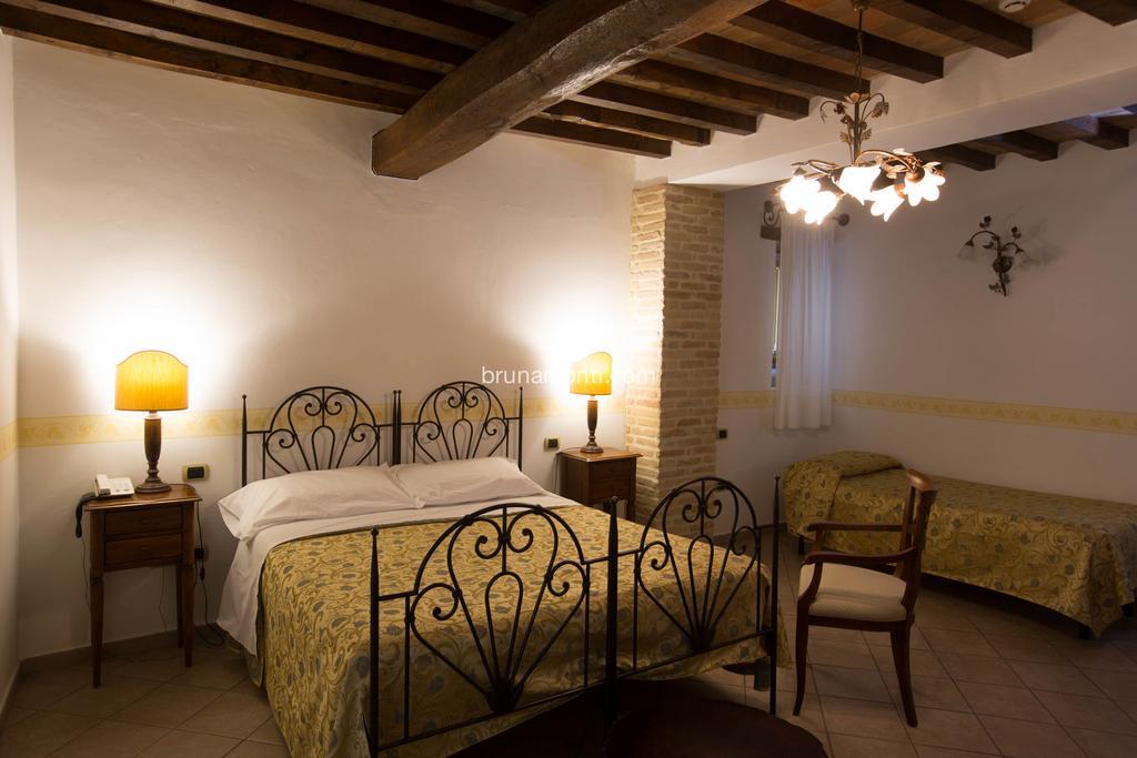 Hotel Palazzo Brunamonti Bevagna Zewnętrze zdjęcie